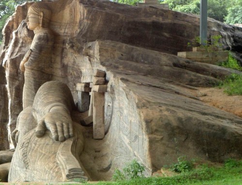 Sri Lanka –  Polonnaruwu, Stojeći Buda…